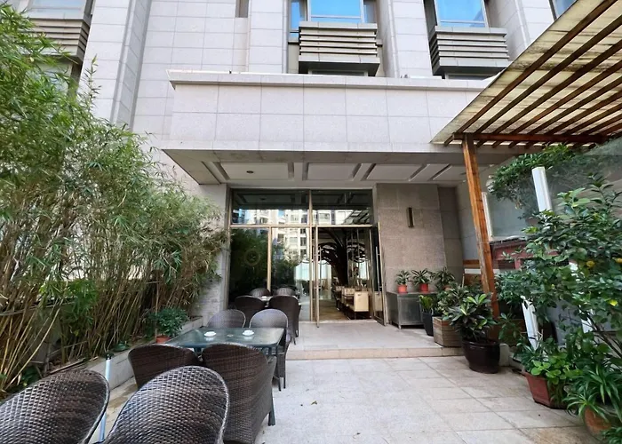 Menshine Gloria Plaza Hotel