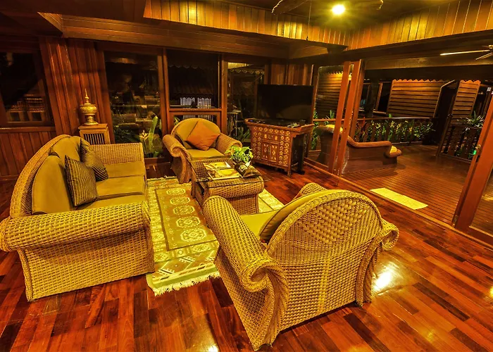 Erawan Villa Hotel