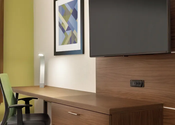 Holiday Inn Express & Suites - Cincinnati South - Wilder By Ihg