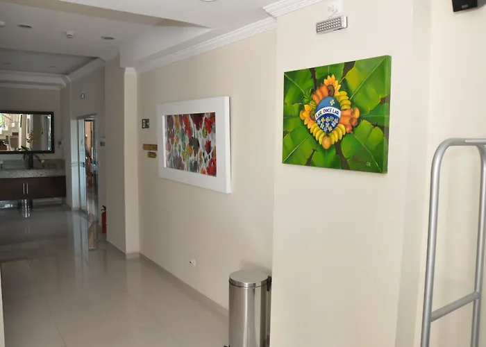 Lotus Hotel - à 6 km do Santuário de Aparecida-SP