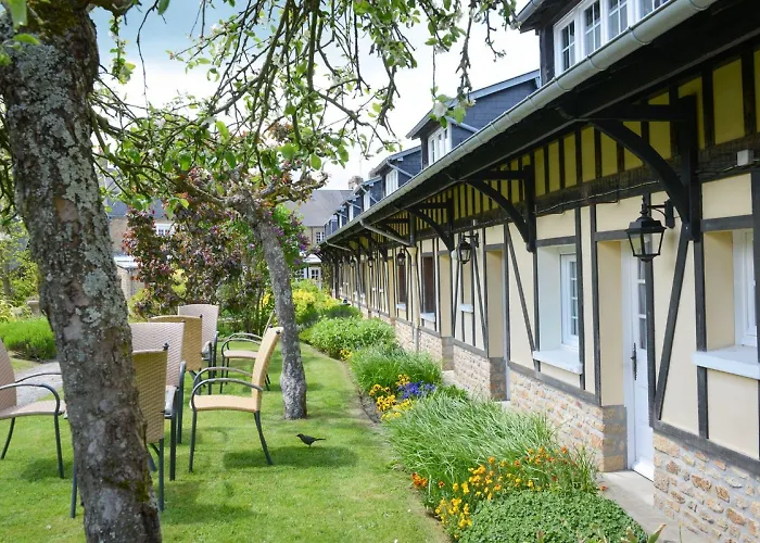 Logis Hotel Restaurant De La Croix D'Or-Avranches