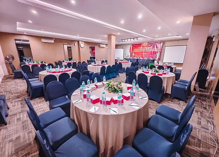Viva Hotel Kediri, Azana Hotels Collection