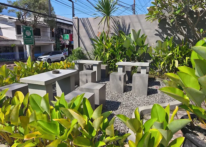 Viva Hotel Kediri, Azana Hotels Collection