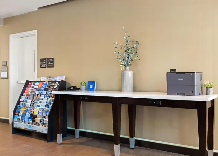 Hampton Inn & Suites Los Angeles - Glendale