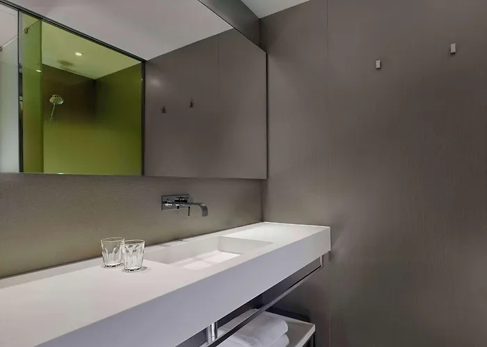 Park Plaza London, Park Royal