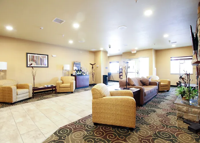 Cobblestone Hotel & Suites - Devils Lake