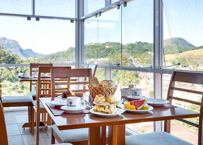 Hotel Petropolis Inn
