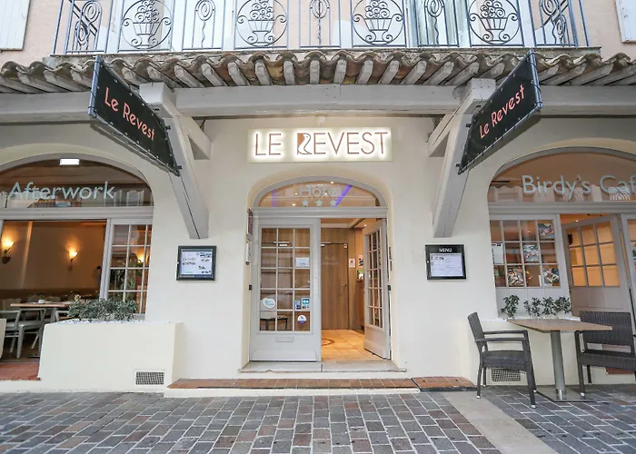 Brit Hotel Confort Le Revest Sainte-Maxime
