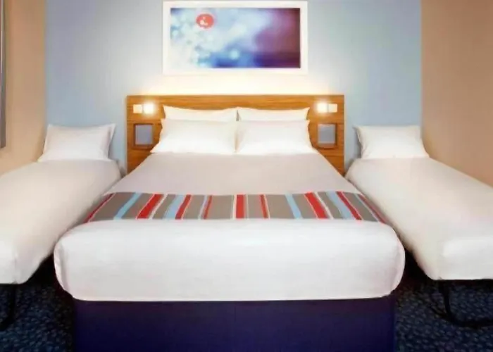 Travelodge Perth Broxden Junction