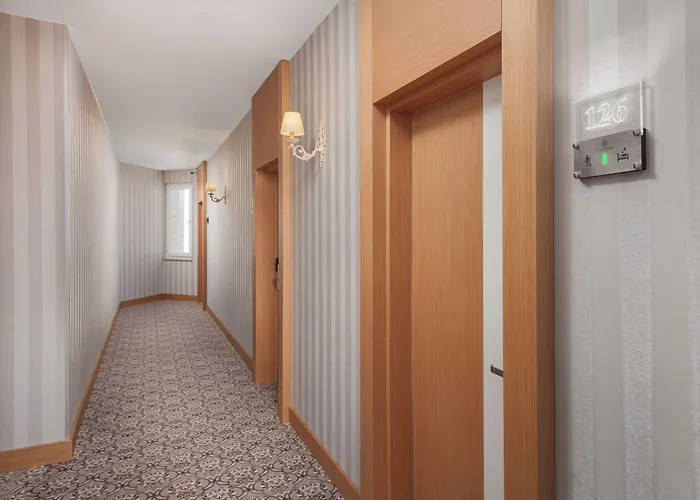 Golden Orange Hotel