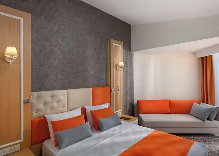 Golden Orange Hotel