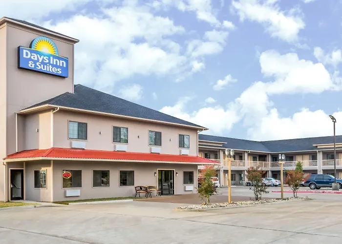 Days Inn & Suites By Wyndham Madisonville