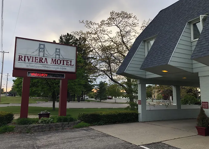 Riviera Motel