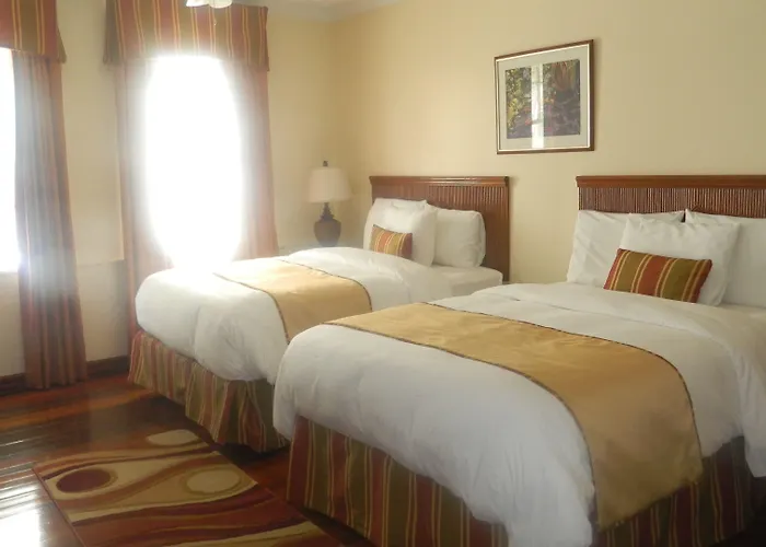 Cara Lodge Hotel