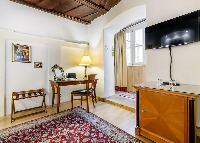 Chin-Chin Hotel ehemals Bohemian Hotel