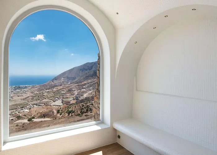 Skyfall Suites - Adults Only