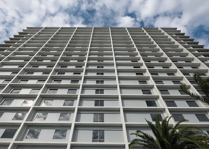 Holiday Inn & Suites Jakarta Gajah Mada By Ihg