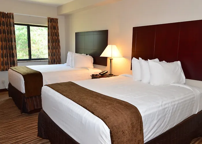 Cobblestone Inn & Suites - Clarion