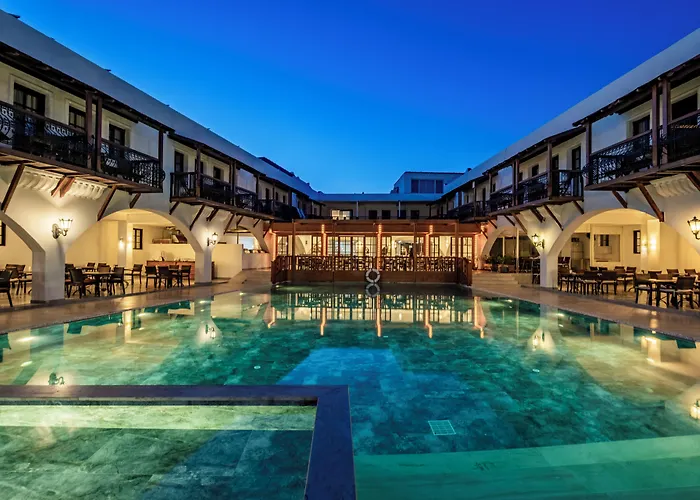 Costa Bitezhan Beach Hotel