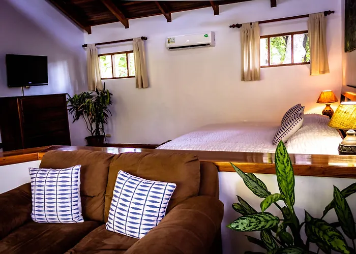 Jaco Hotel Docelunas