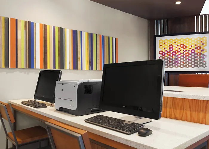 Holiday Inn Express&Suites Edinburg- Mcallen Area, an IHG Hotel