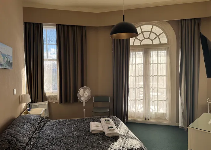 Grand Hotel - Whangarei