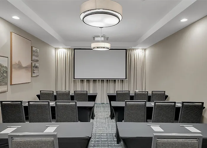 Hampton Inn & Suites By Hilton Toronto Markham