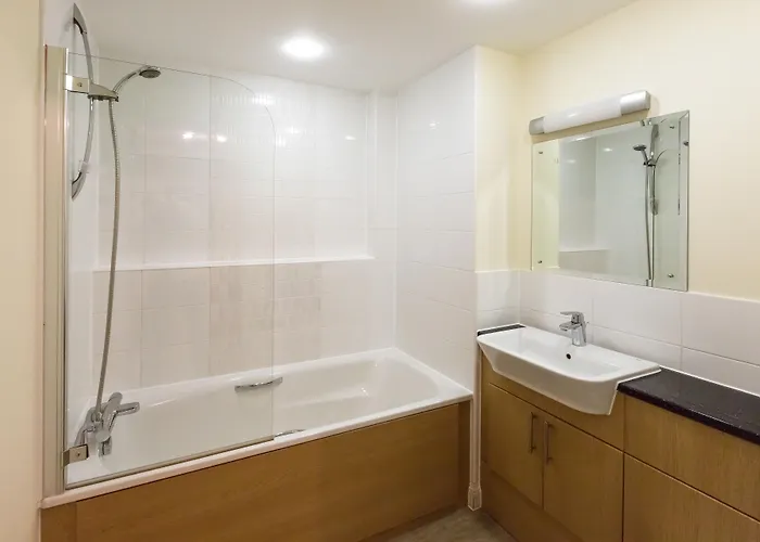 Hof - Central Point Apartments