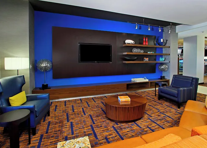 Courtyard By Marriott Victoria