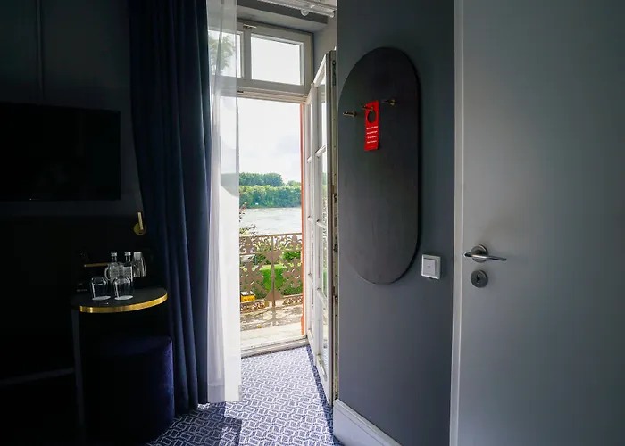 Hotel Am Schloss Biebrich