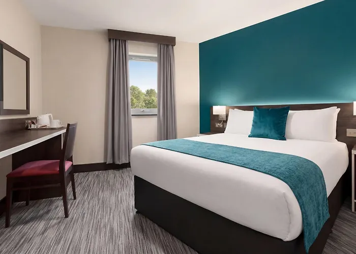 Ramada By Wyndham Cobham