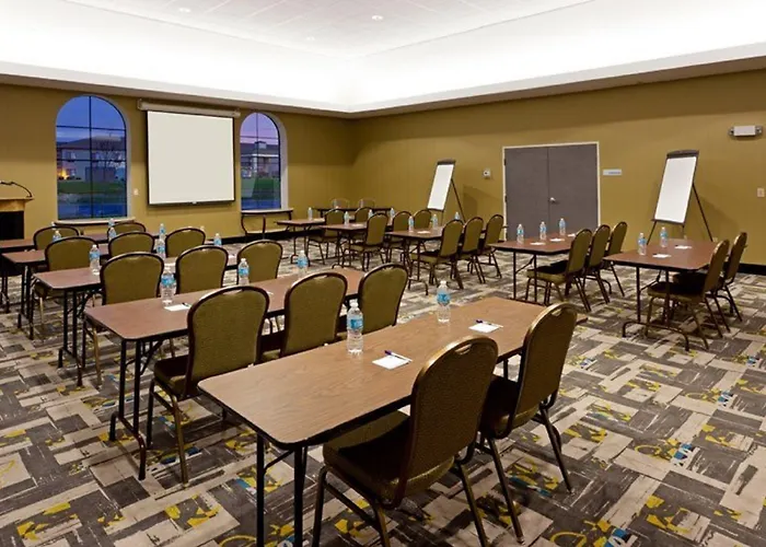 Holiday Inn Express And Suites Batavia By Ihg