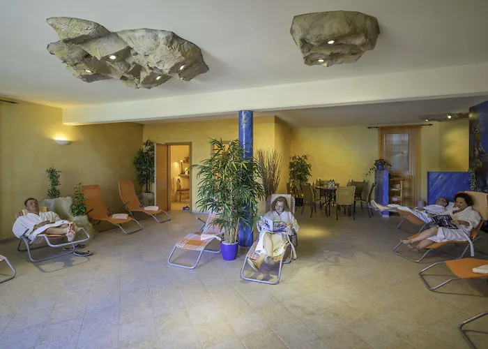 Hotel Garni Oasis Loipersdorf