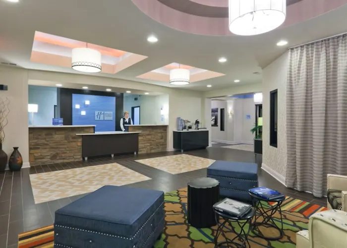 Holiday Inn Express Fulton By Ihg