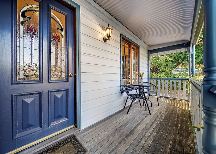 Whispering Pines Chalet & Cottages