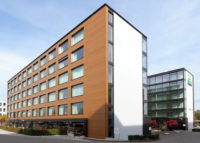 Holiday Inn Express Zürich Airport, an IHG Hotel