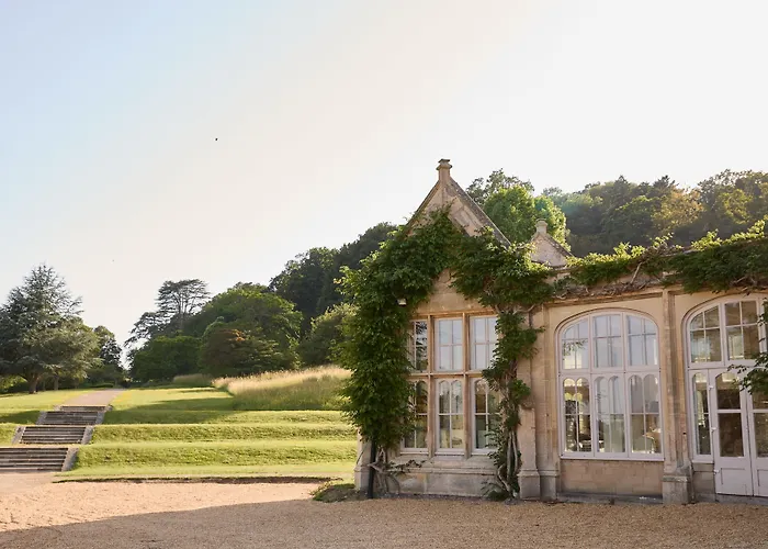 Dumbleton Hall