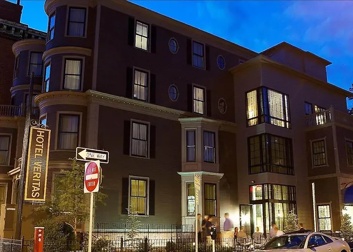 Hotel Veritas