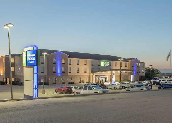 Holiday Inn Express & Suites N Waco Area - West By Ihg