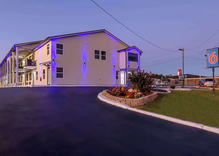Motel 6-Commerce, GA