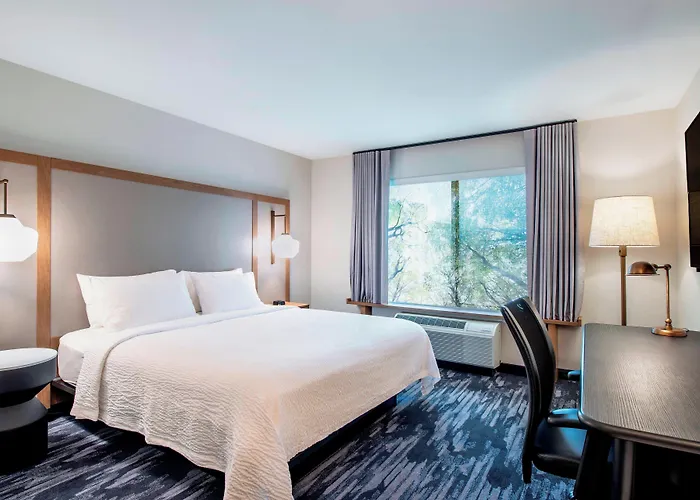 Fairfield Inn & Suites By Marriott Kelowna