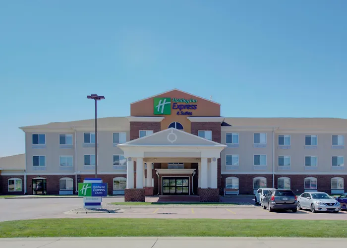 Holiday Inn Express & Suites Le Mars By Ihg