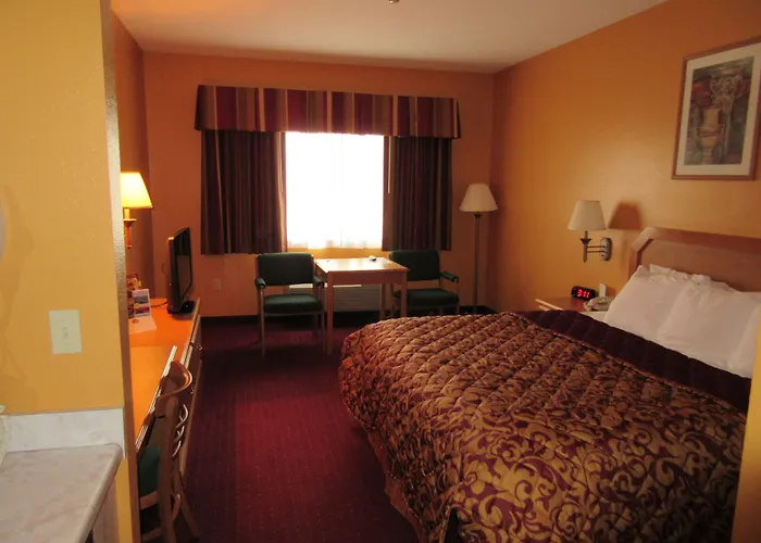 Parkfield Inn - Warsaw