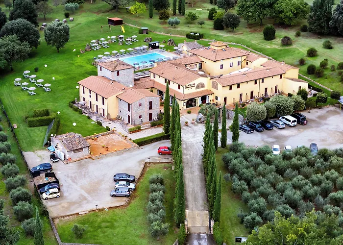 Hotel & Restaurant Casolare Le Terre Rosse