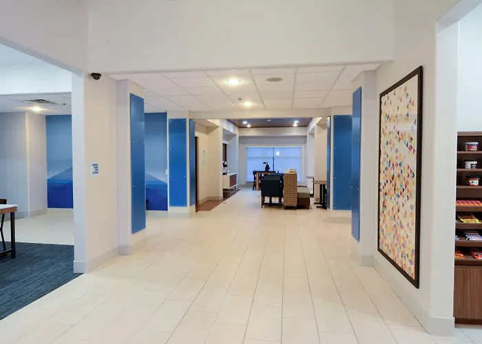 Holiday Inn Express Hotel & Suites New Boston By Ihg