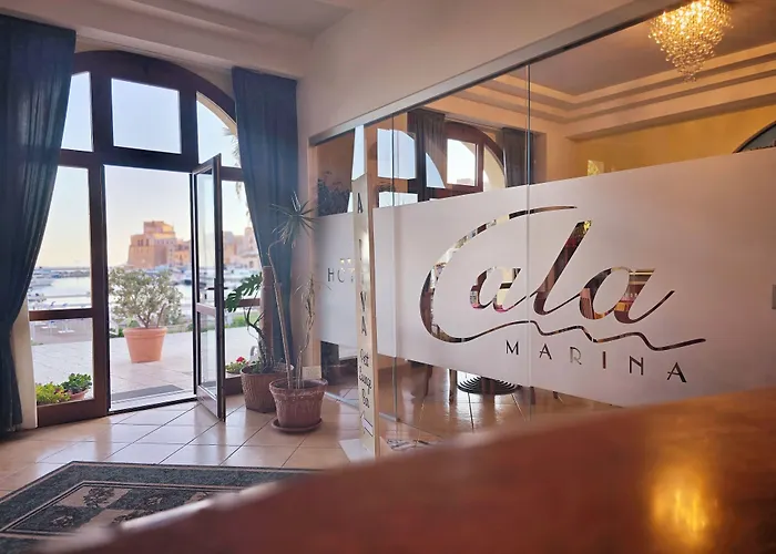 Hotel Cala Marina