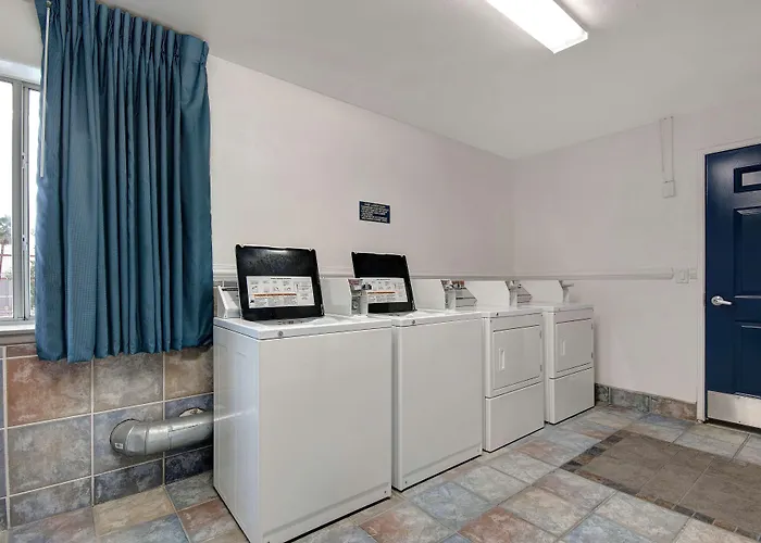 Motel 6-Pharr, Tx
