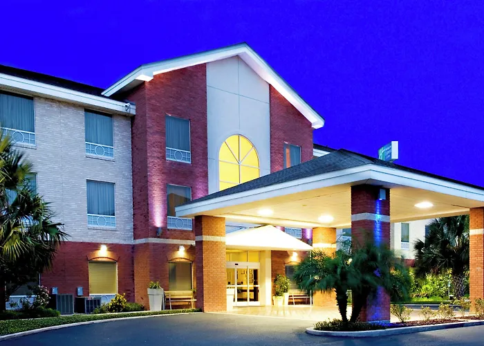 Holiday Inn Express Hotel And Suites Weslaco By Ihg