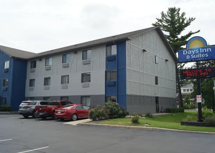 Days Inn & Suites By Wyndham Traverse City