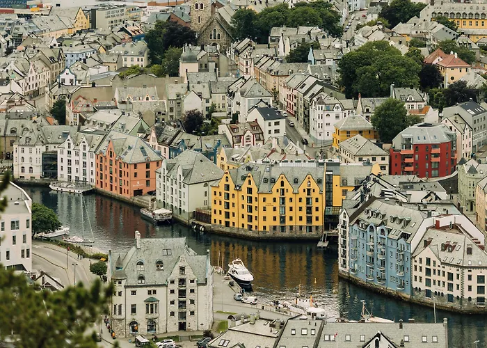 Hotel Brosundet